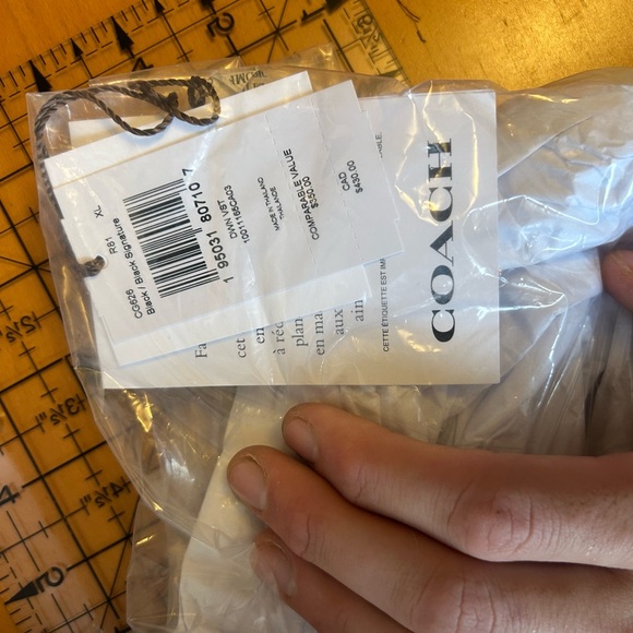 Coach monogram down puffer vest - Picture 13 of 16